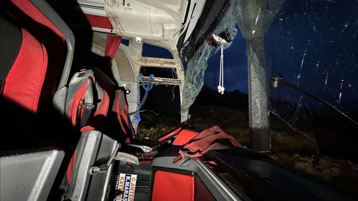 Szállodába csapódott egy eltérített busz Los Angelesben + videó