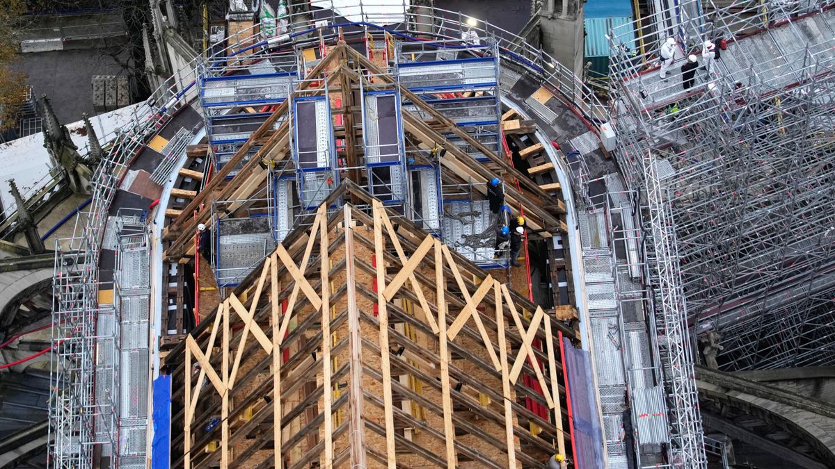 Új poszt jelent meg a „A Notre-Dame újjáépítése” közösségi oldalán + videó