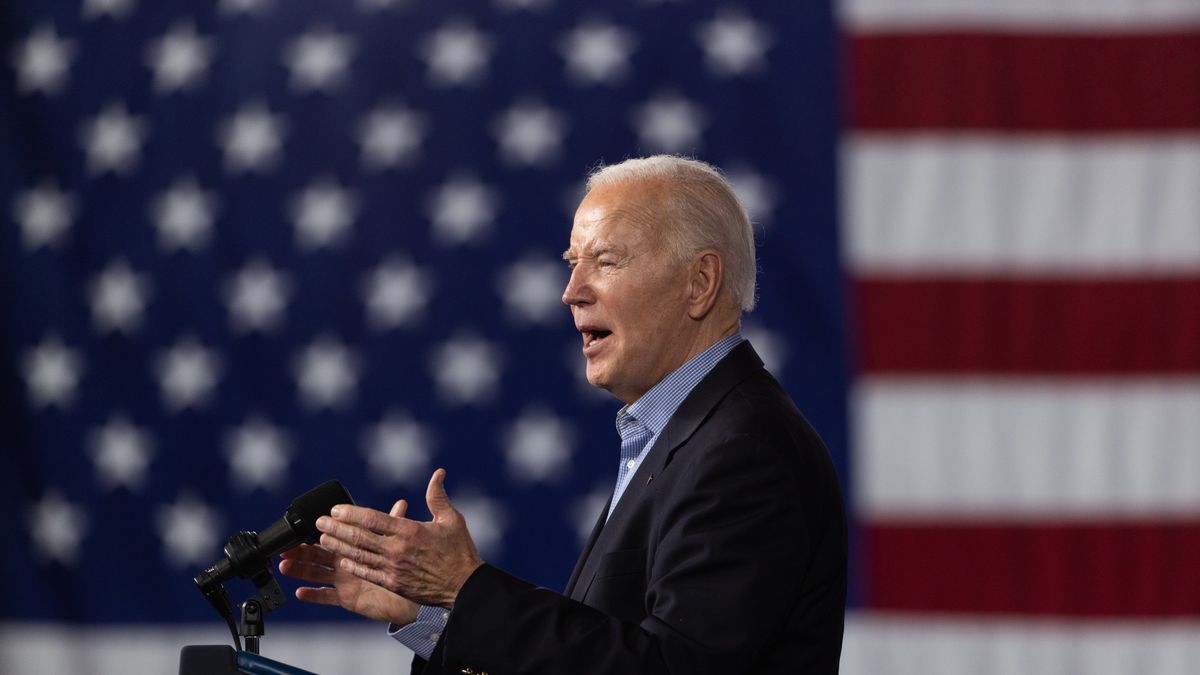 Biden szerint hiba volt bevonulni Ukrajnába, de korrigálta magát