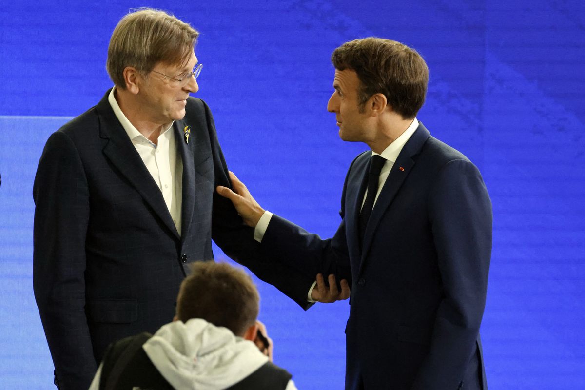 A liberális Guy Verhofstadt mindig teljesíti a nyugati hatalmak által kiadott ukázt (Fotó: Ludovic MARIN / POOL / AFP)