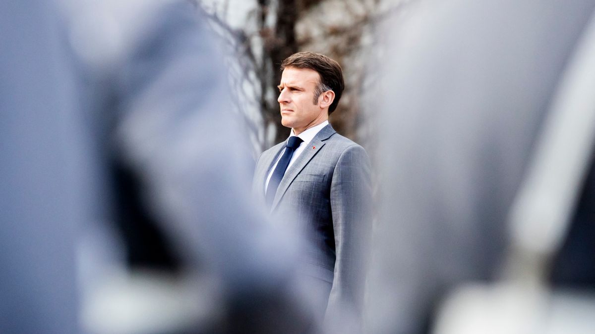 Melegebb éghajlatra küldte az MCC tanára a francia elnököt