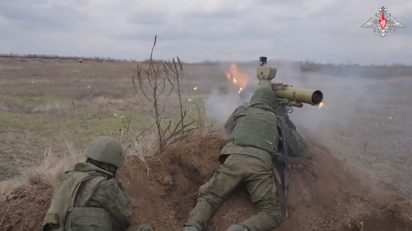 Az oroszok bemutattak egy videót, hogyan folyik a katonák kiképzése