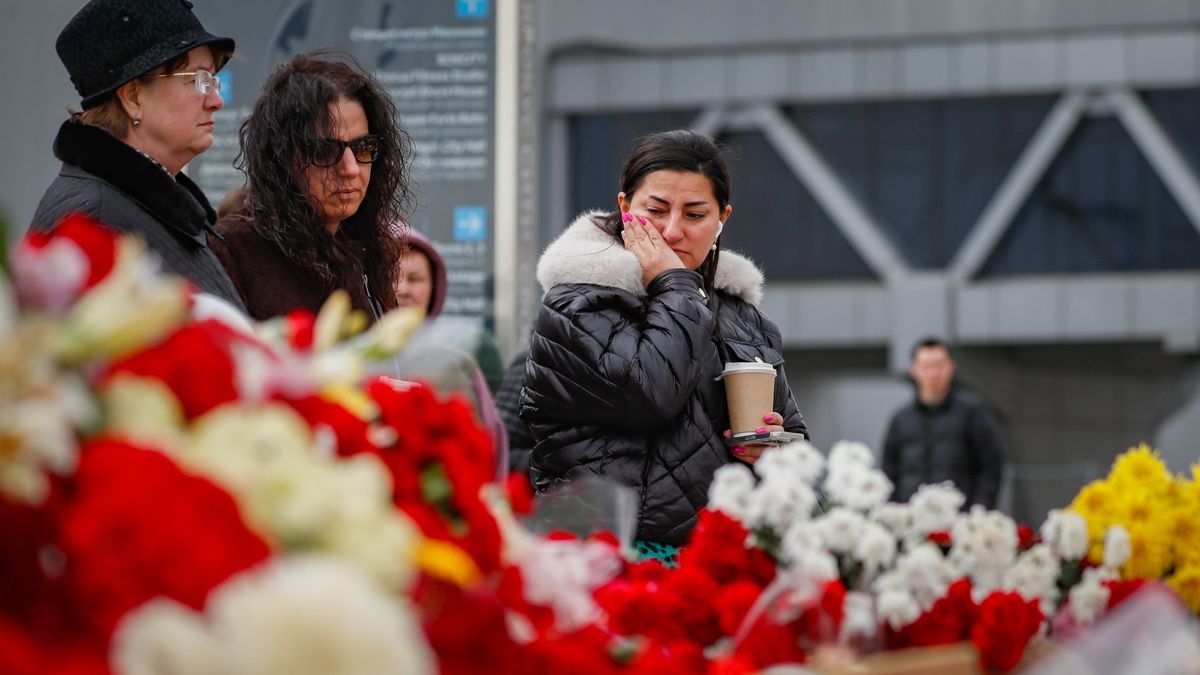 Az oroszok szerint pénzátutalások bizonyítják, hogy a moszkvai terror elkövetői Ukrajnából érkezett utasításokat követtek