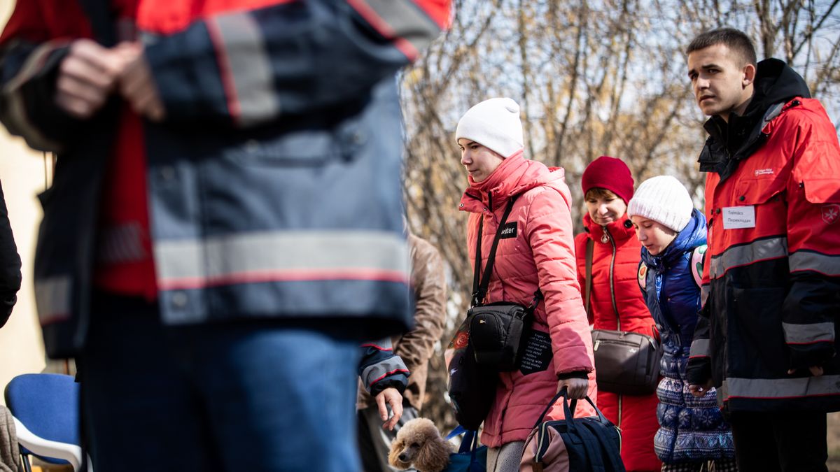 Macron csak a szavak szintjén áll az ukránok mellett
