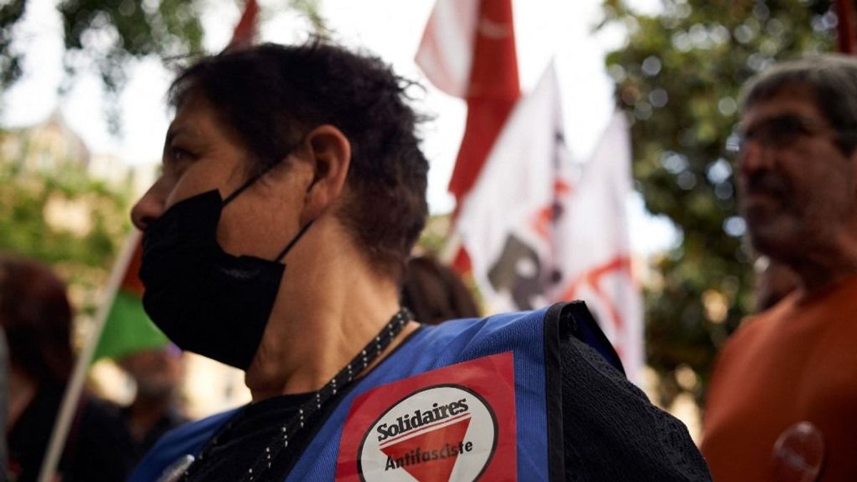 Szabadlábon a szélsőbaloldali aktivista vádlott-társa