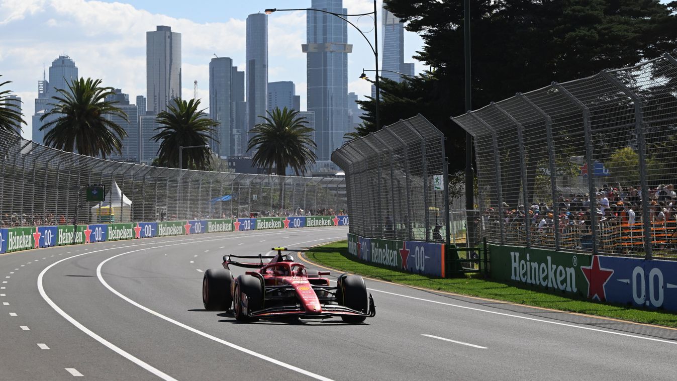 Melbourne, 2024. március 22.
Carlos Sainz, a Ferrari spanyol versenyzõje a Forma-1-es autós gyorsasági világbajnokság Ausztrál Nagydíjának elsõ szabadedzésén a melbourne-i Albert Park versenypályán 2024. március 22-én.
