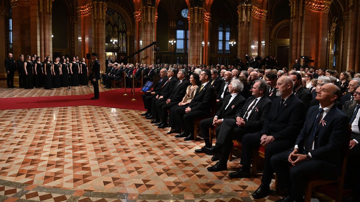 Ők kapták meg a Magyar Érdemrend kitüntetéseit a nemzeti ünnep alkalmából