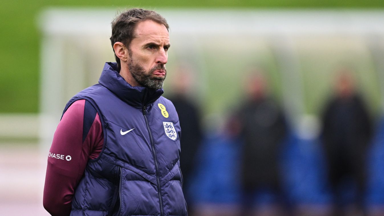 Az angol válogatottat irányító Gareth Southgate sem ért egyet az UEFA döntésével