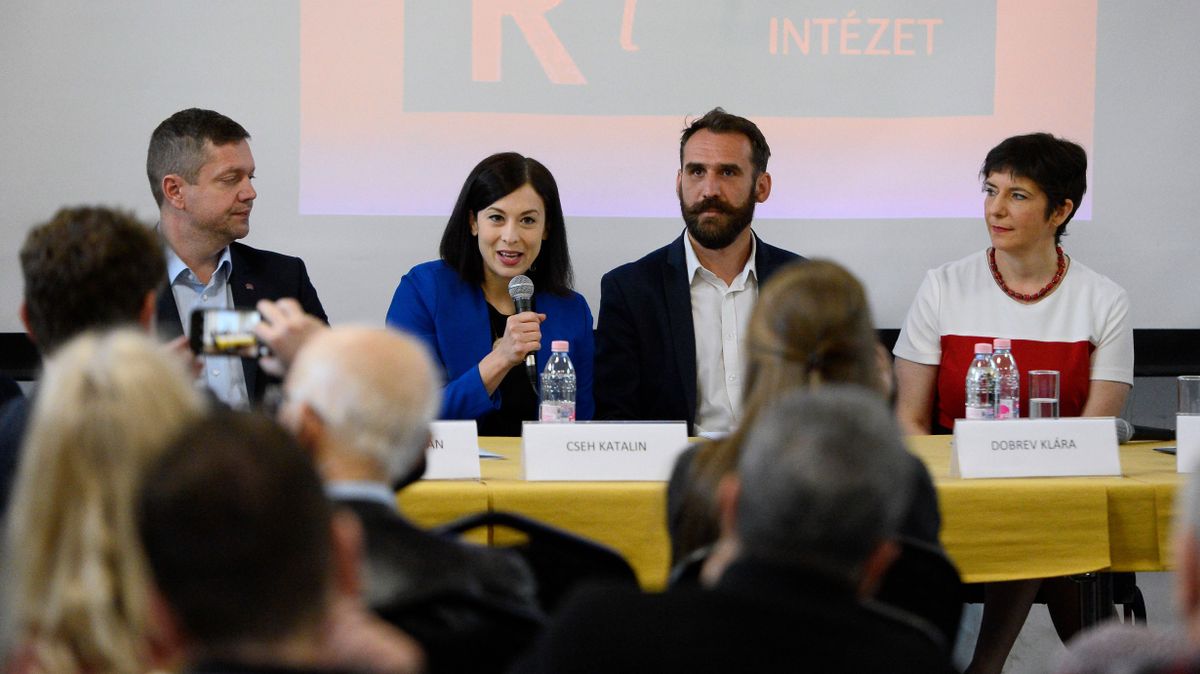 Mélyen hallgatnak a hazájuk ellen áskálódó balliberális magyar képviselők