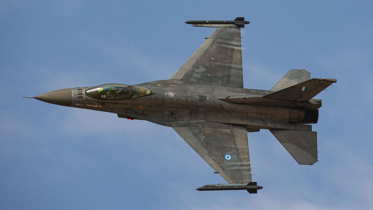 Lezuhant egy F–16-os vadászgép Görögországban + videó