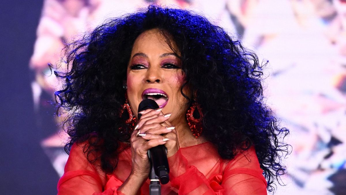 Elképesztő, hogy énekel a nyolcvanéves Diana Ross