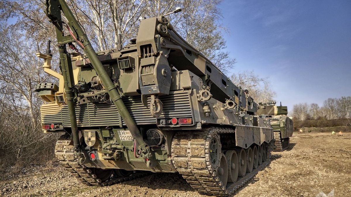 Videón mutatjuk, mi történik, ha elakad az 50 tonnás Lynx a terepen