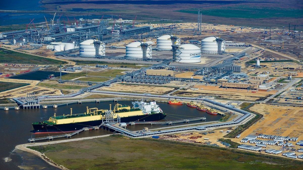 Feketén-fehéren feltárulnak az LNG előnyei és hátrányai