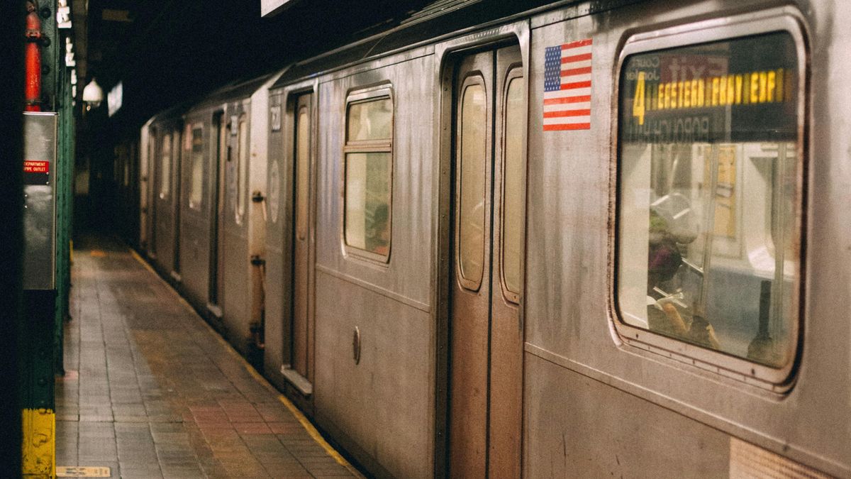 Bevetik a nemzeti gárdát a New York-i metróban + videó