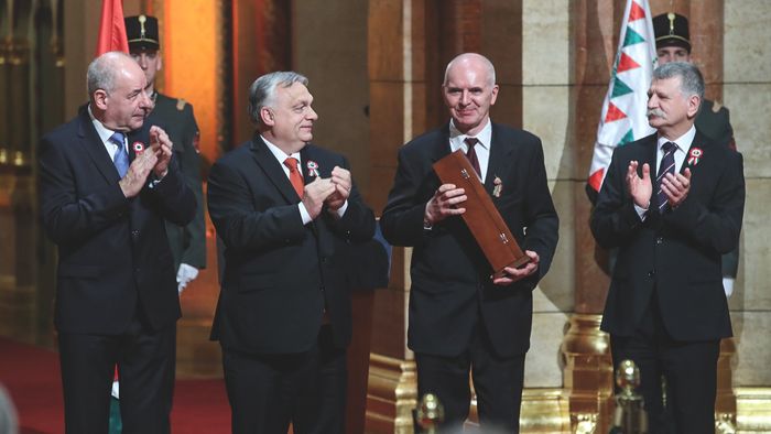 Március 15.  Állami kitüntetések átadása az Országházban  