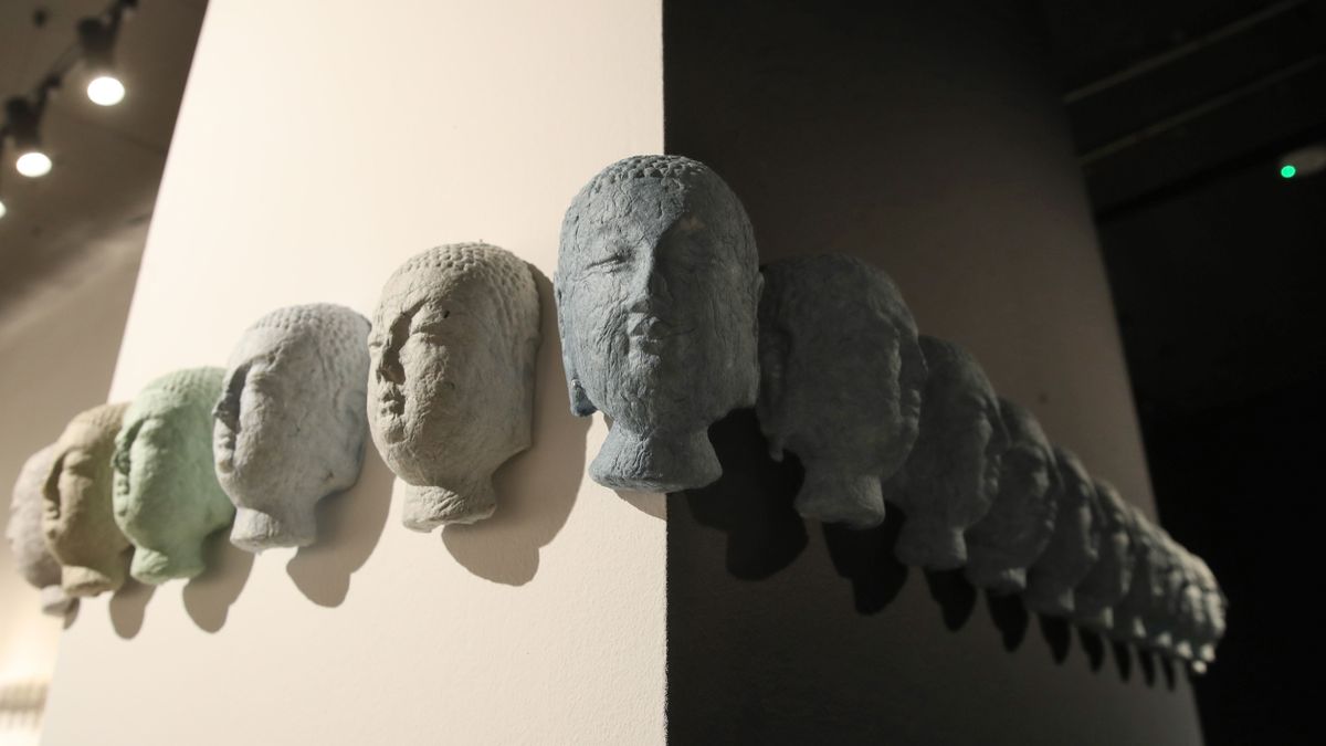 Ezer Buddha Koreából