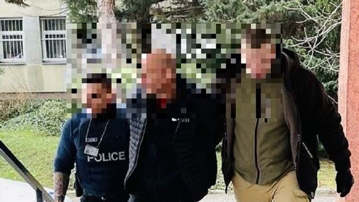 Késsel támadt élettársára egy férfi, a nő önvédelemből arcon lőtte