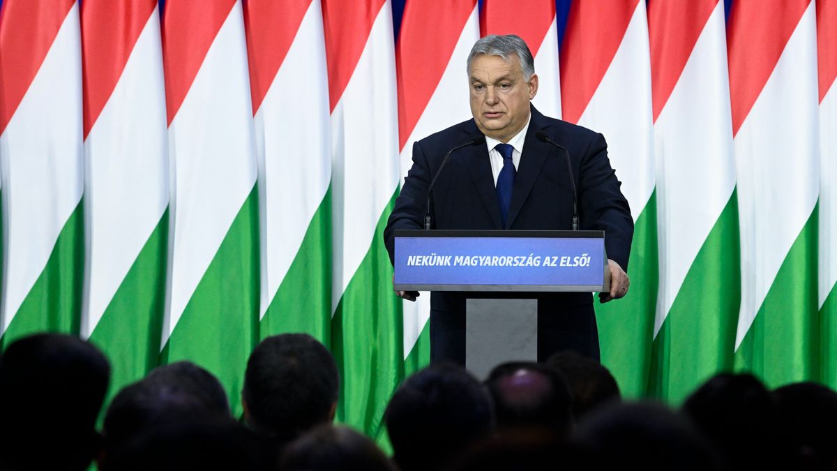Orbán Viktor: Valami készül