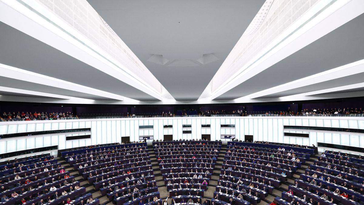 Projected Changes in Brussels and European Parliament for Summer