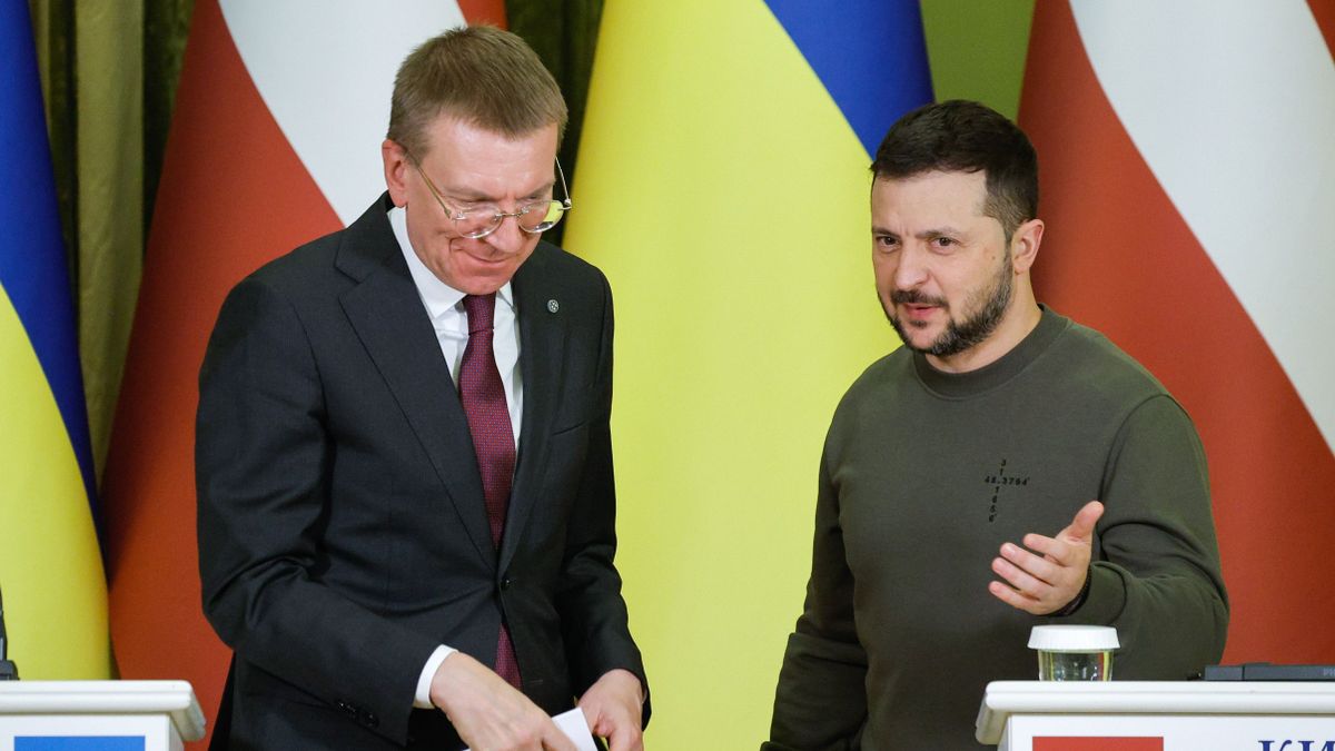 Lettország elnöke a háborúpárti politikusok sorában