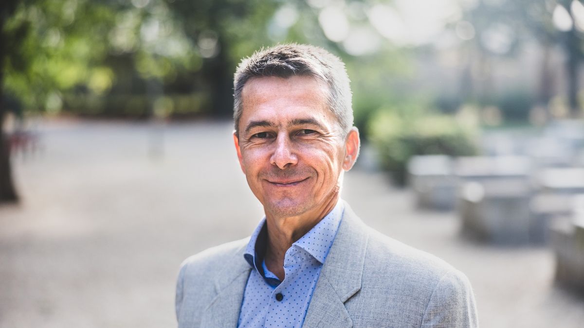 Hazugsággal indított a Momentum jelöltje