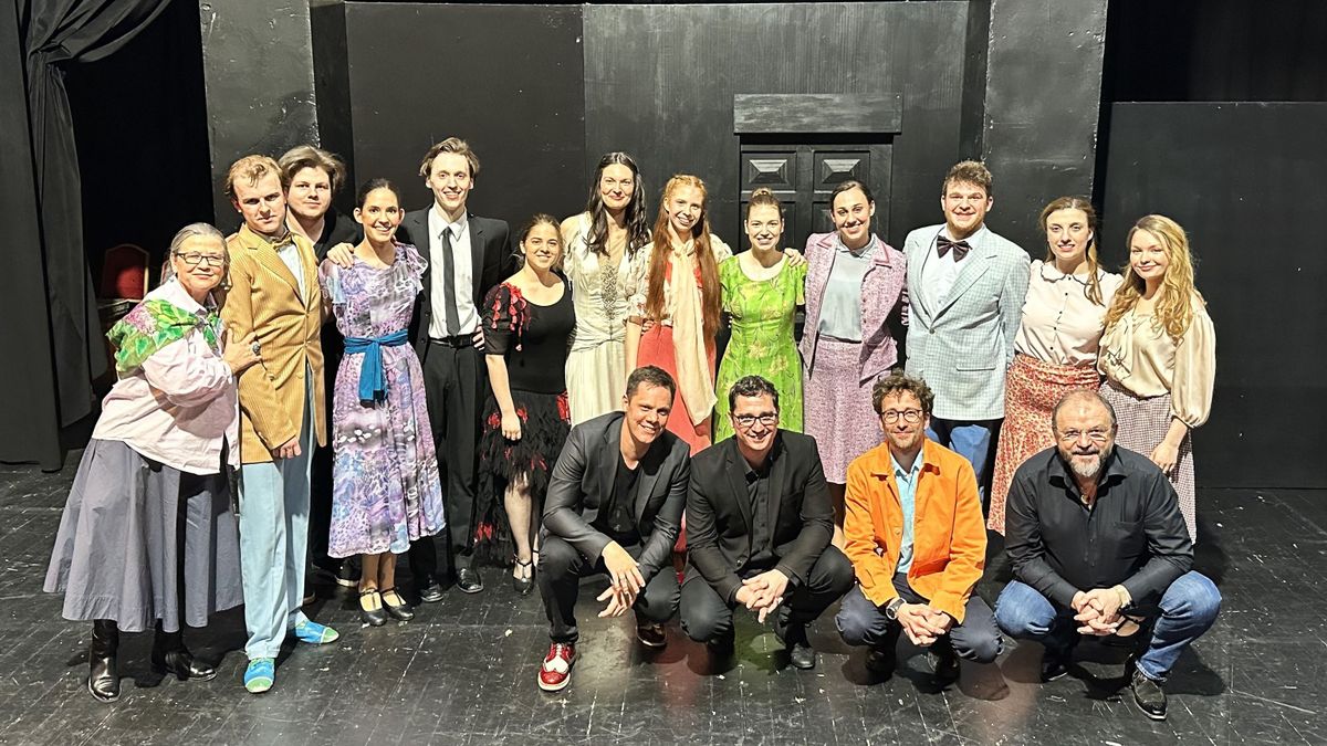 Vonzza a fiatal tehetségeket az Operettszínház