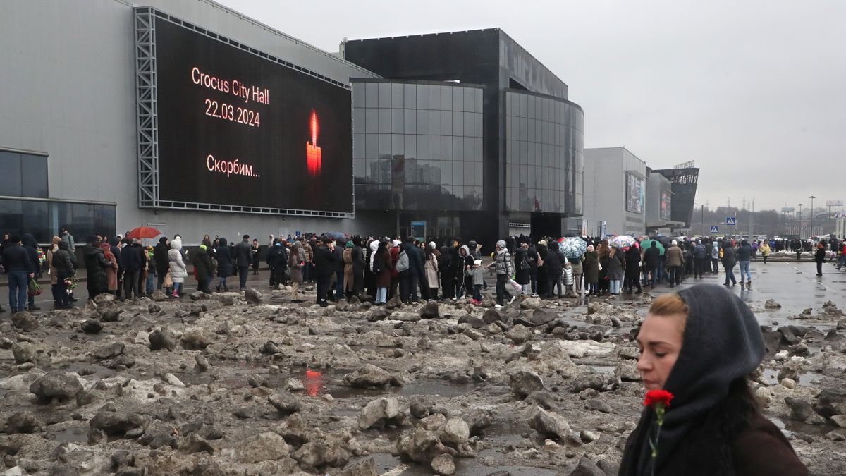 Előzetes letartóztatásba helyezték a moszkvai terrortámadás négy vádlottját + videó