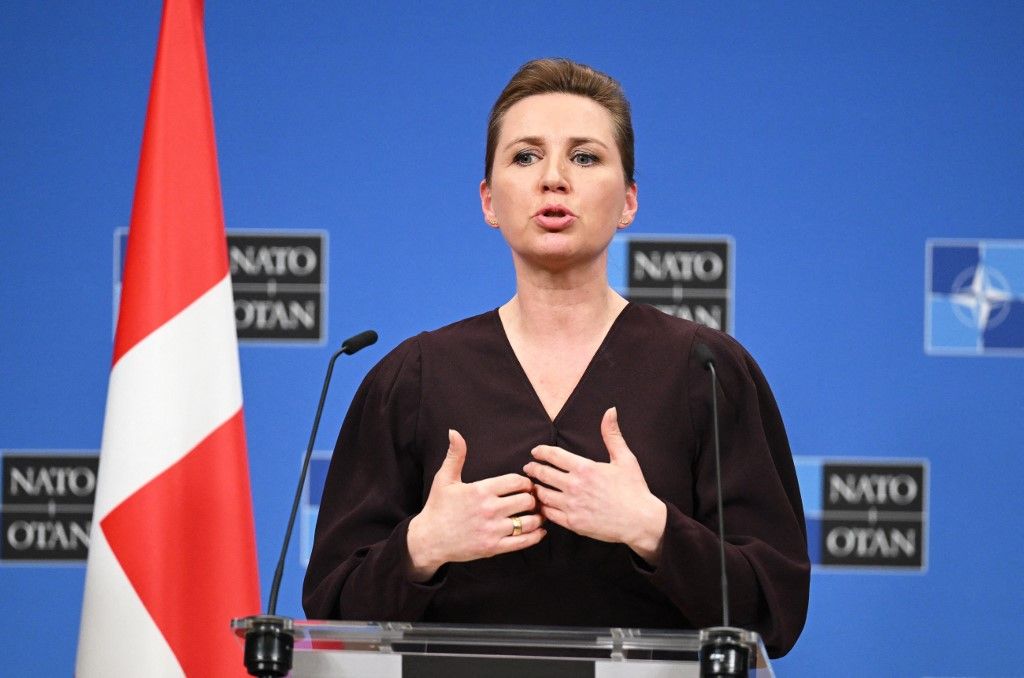 Mette Frederiksen dán miniszterelnök 2024. április 17-én részt vesz a NATO brüsszeli központjában, Belgiumban tartott sajtóértekezleten. (Fotó:Anadolu/AFP/ Dursun Aydemir)