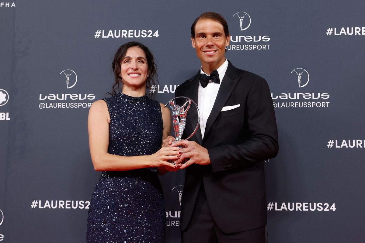 Madrid, 2024. április 22.
Rafael Nadal spanyol teniszezõ és felesége, Maria Francisca Perello a Rafa Nadal Alapítványnak odaítélt sportjószolgálati díjjal a Laureus Sport Világdíjak madridi átadási ünnepségén 2024. április 22-én.
