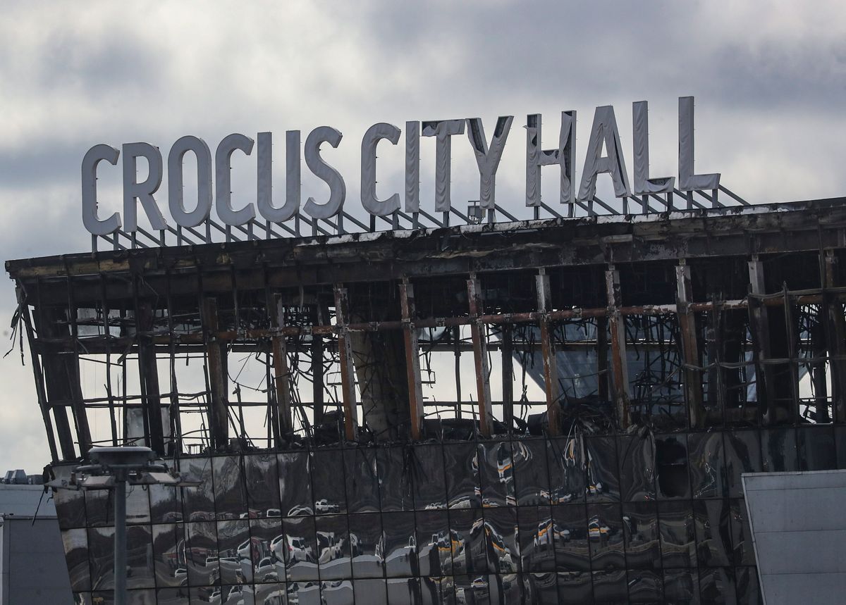 A merénylet helyszíne, a Crocus City Hall kulturális központ kiégett épülete Krasznogorszkban 2024. március 25-én