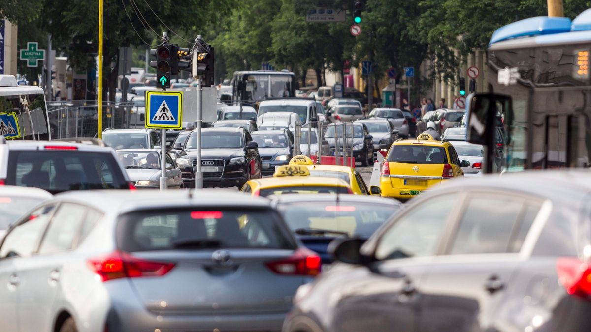 Aki nem a buszsávot használja, mint Karácsony, az tudja, hogy egyre nehezebb közlekedni Budapesten