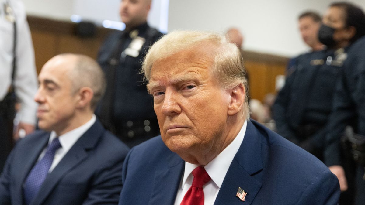 A Trump elleni boszorkányüldözés egyre nagyobb méreteket ölt + videó
