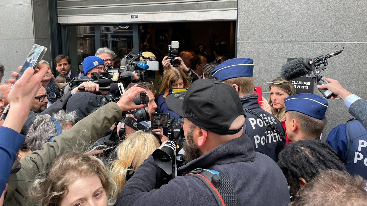 Kiszállt a brüsszeli rendőrség a NatConra: végzésük van arról, hogy le kell állítani a rendezvényt + videó
