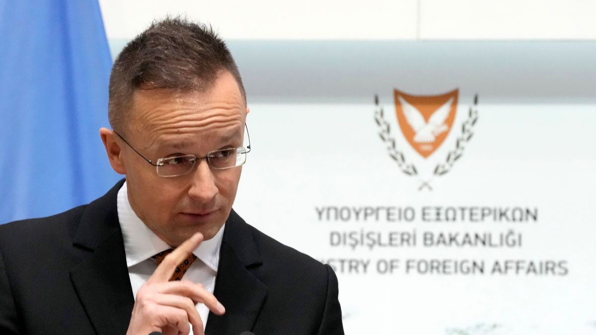Hungary FM: Brussels Has Been Occupied by the Liberal Mainstream