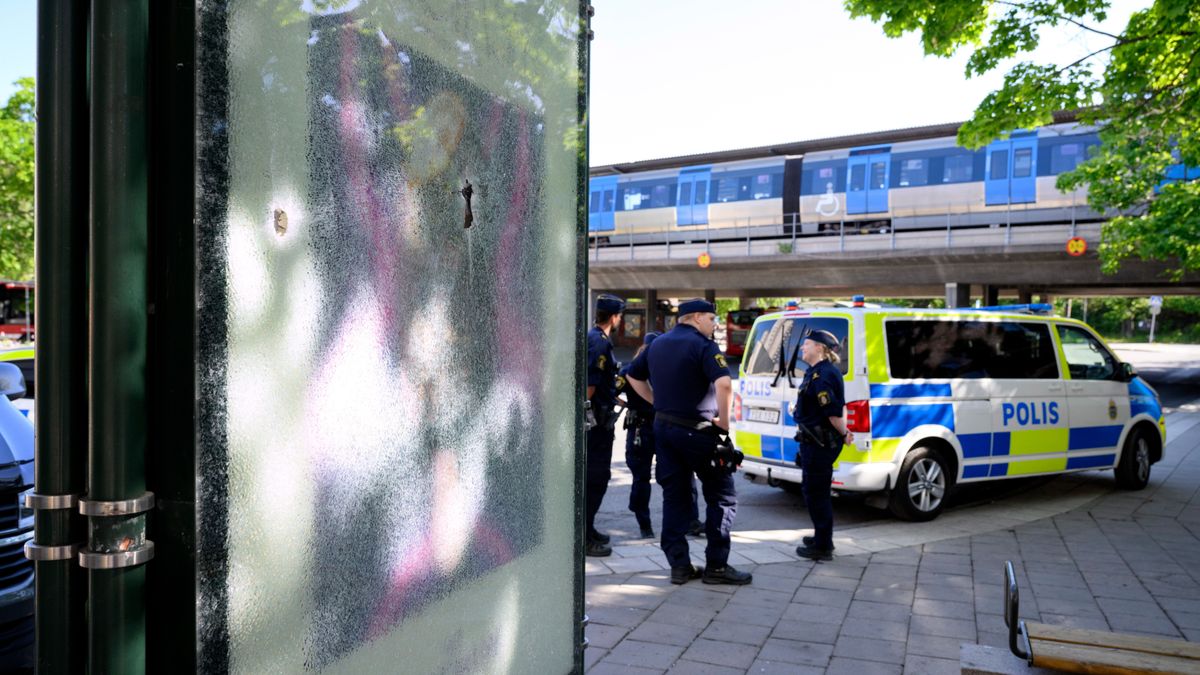 Egyre vérszomjasabbak a svéd fiatalok, amit a szervezett bűnözés is kihasznál