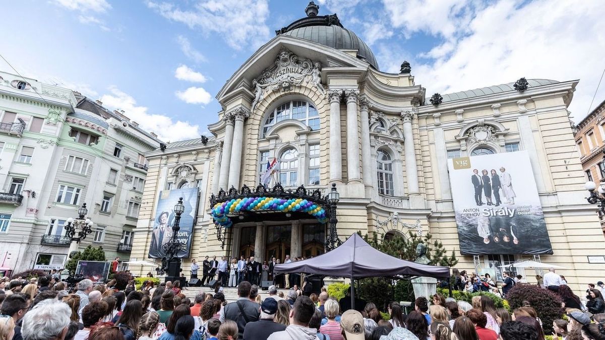 A Vígszínház a 128. születésnapját ünnepli május elsején