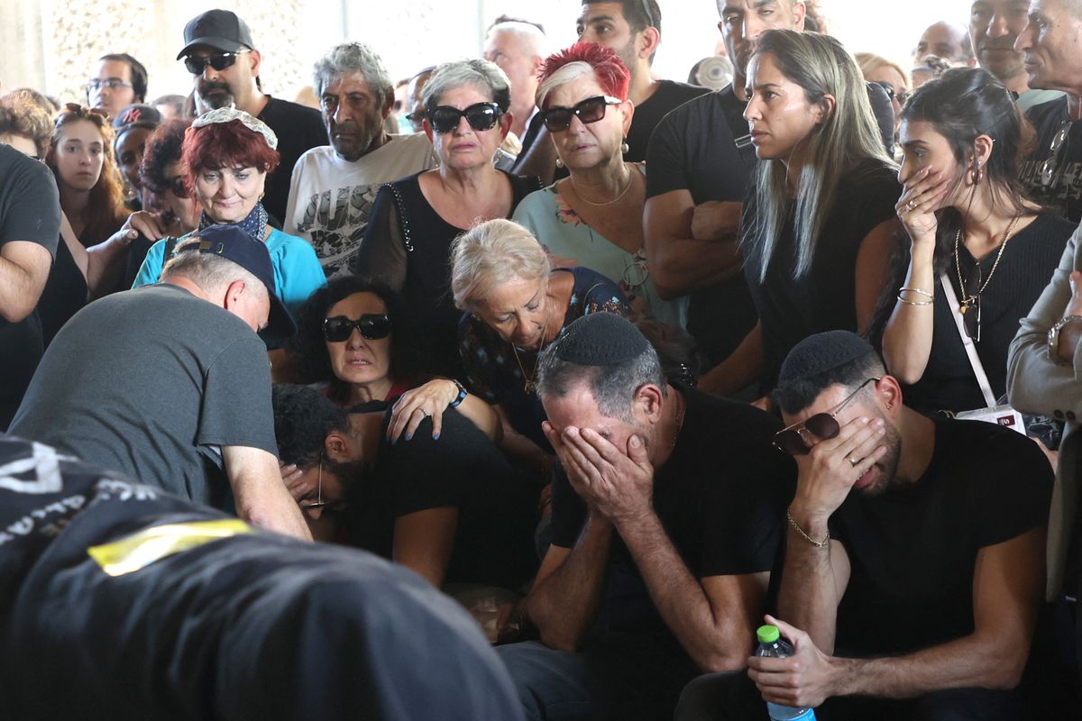 Időbe telik, amíg az izraeliek kiheverik a terrortámadást (Fotó: AFP/GIL COHEN MAGEN)