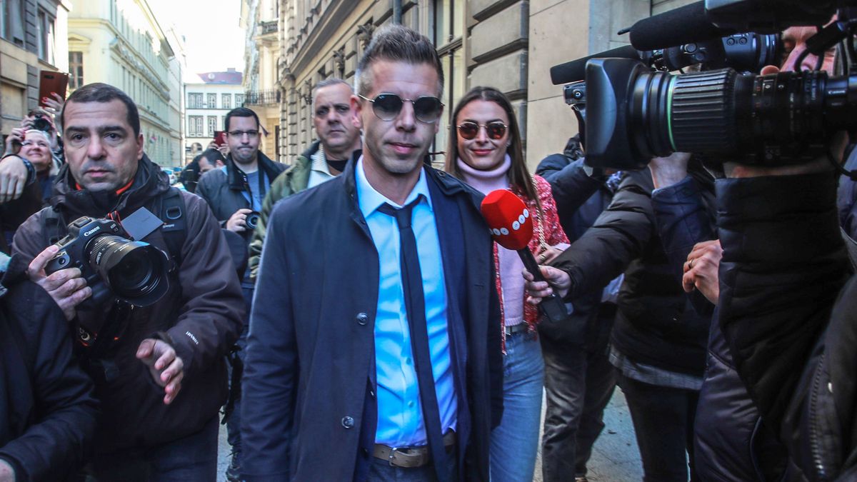 Magyar Péter tüske a baloldal körme alatt