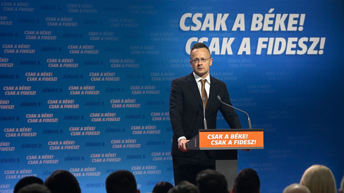 Szijjártó Péter tiszta vizet öntött a pohárba + videó
