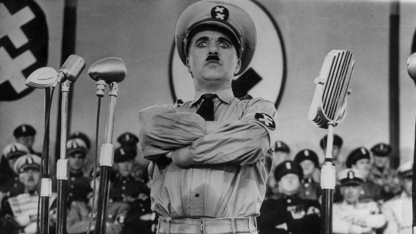 Chaplin A diktátor című filmjében. 