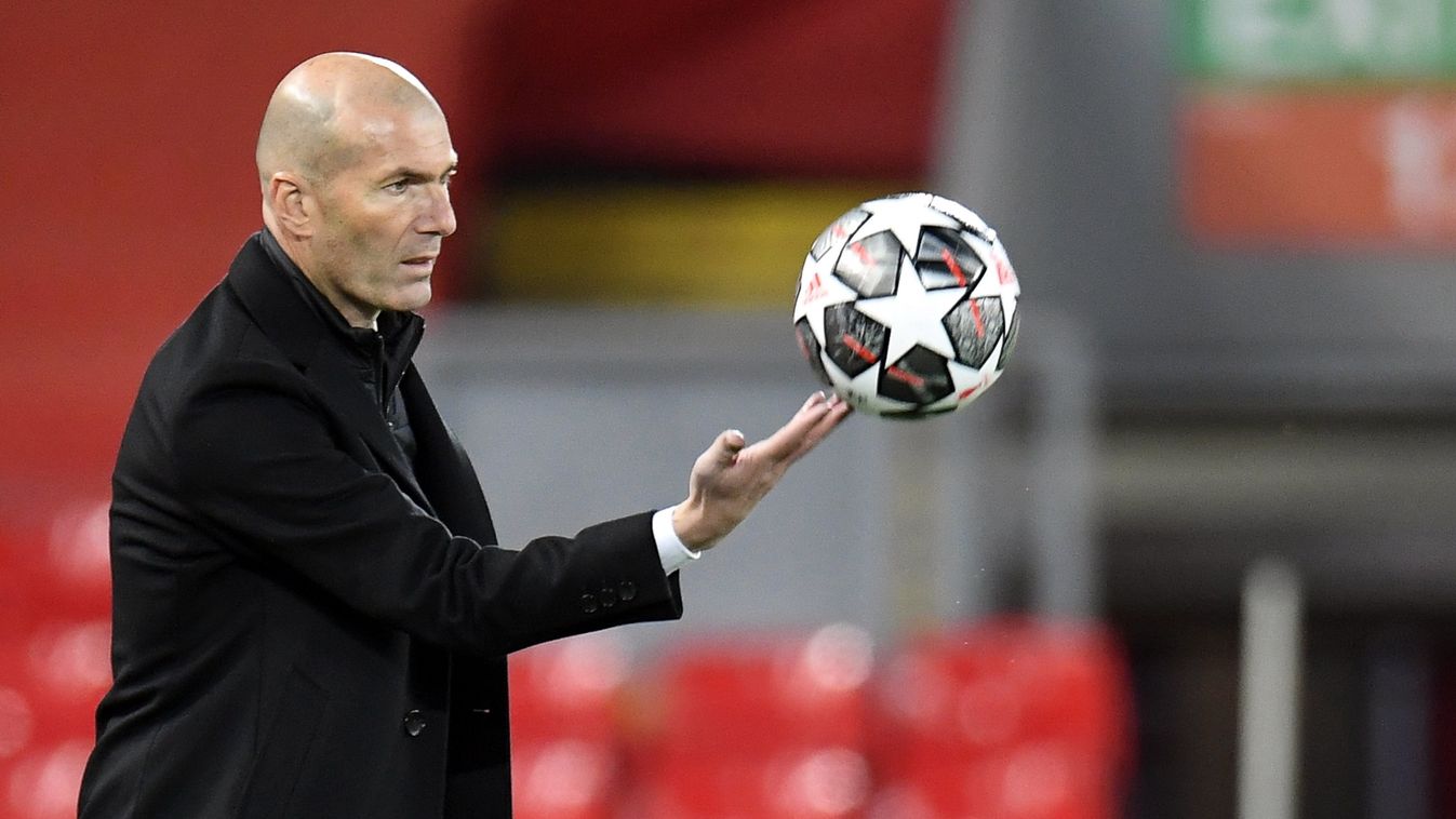 Zinedine Zidane-t hamarosan újra az oldalvonal mellett láthatjuk?
