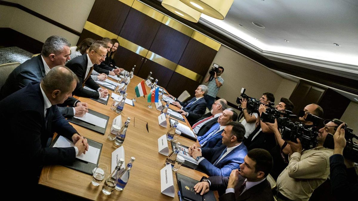Szijjártó Péter: A történelem során először megindult a földgázszállítás Magyarországra Azerbajdzsánból