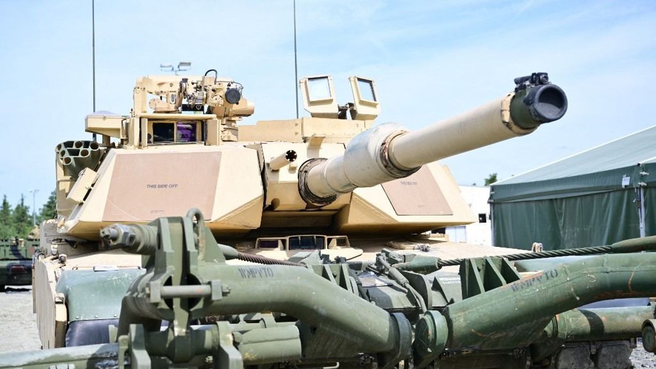 Us army trains Ukrainians on Abrams tanks in Grafenwoehr
