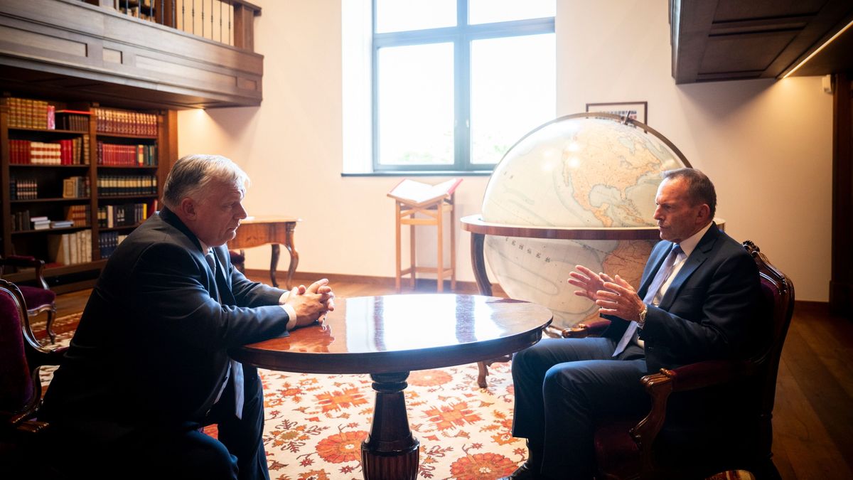 Ausztrália egykori miniszterelnöke járt Orbán Viktornál