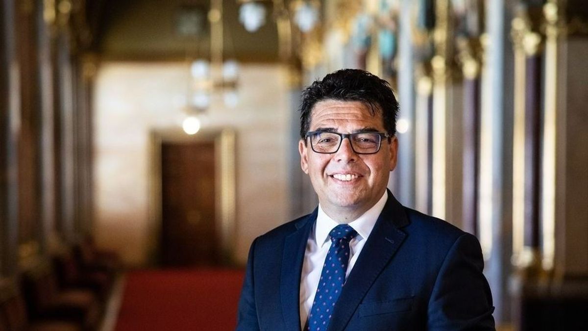 Brüsszel az illegális migránsokat támogatja az európai emberek helyett + videó