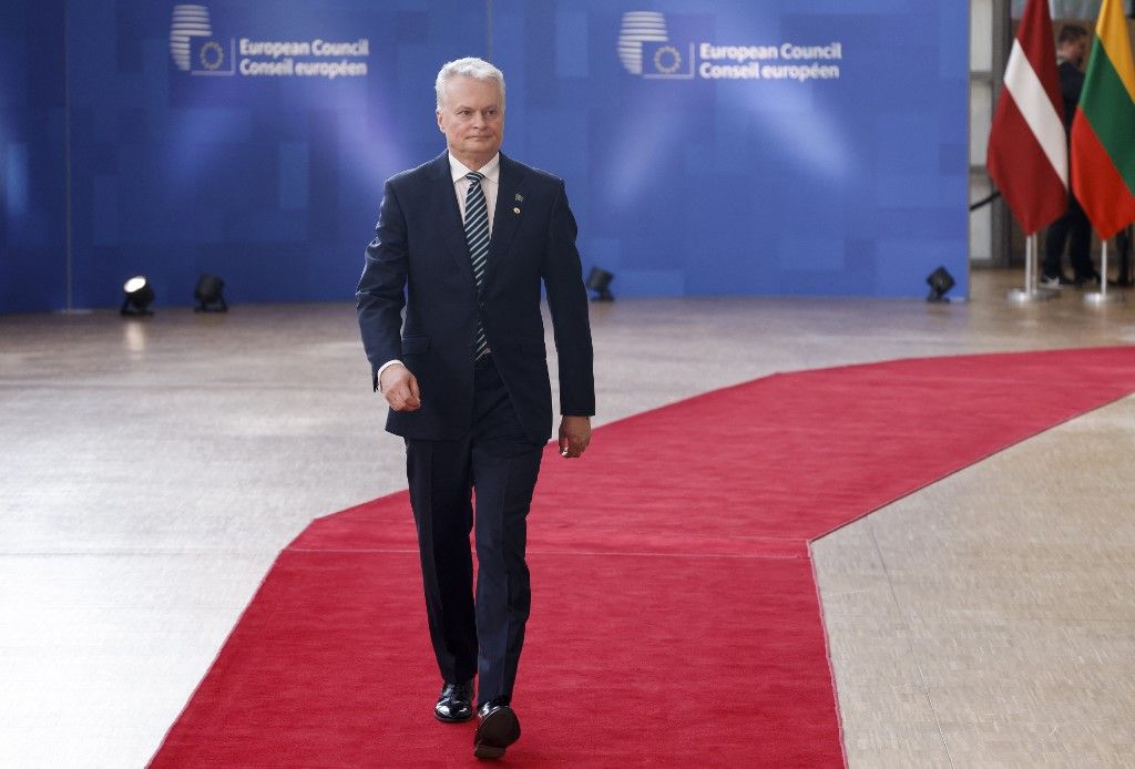 Gitanas Nauseda litván elnök 2024. április 18-án az Európai Tanács brüsszeli központjába érkezik, hogy részt vegyen az Európai Tanács csúcstalálkozóján. (Fotó: AFP/ Ludovic MARIN)