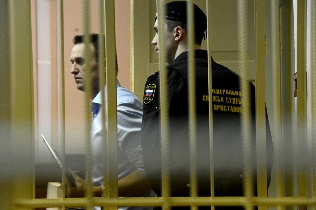Navalnij 2013. április 24-én állt bíróság elé olyan vádak alapján, amelyeket szerinte Vlagyimir Putyin elnök rendelt el bosszúból azért, mert szembe mert szállni a Kremllel. 