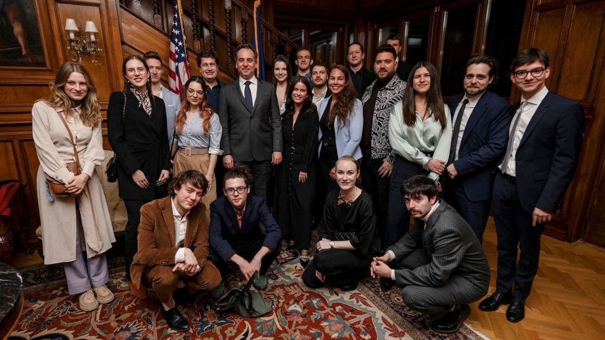 Influencers Partying with David Pressman Get Sharp Criticism from Unexpected Source
