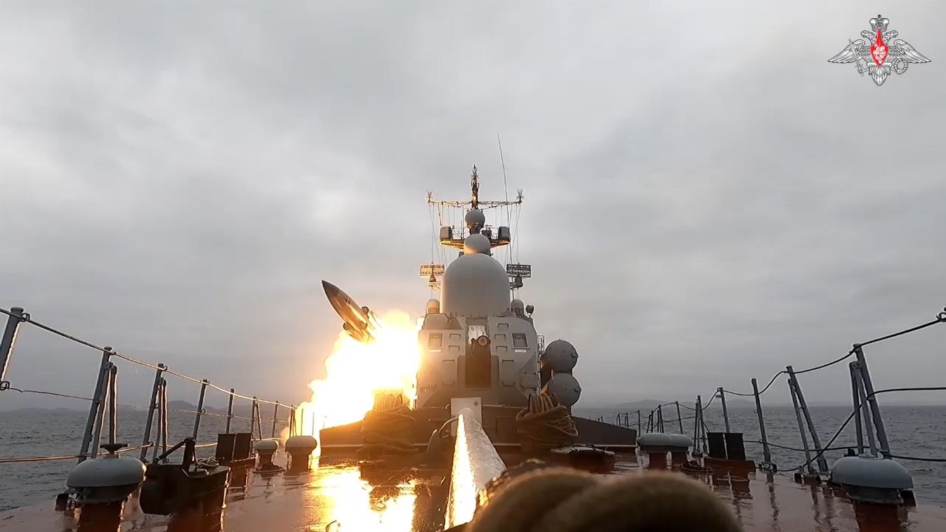 Rakétahajókkal támadtak az oroszok egy gyakorlat során