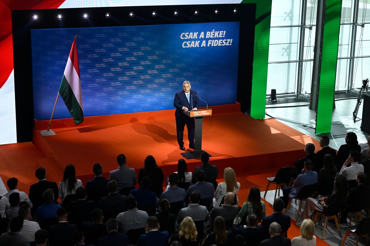 Orbán Viktor miniszterelnök, a Fidesz elnöke beszédet mond a Fidesz-KDNP európai választási kampányindító rendezvényén a Millenárison 2024. április 19-én. (Fotó: MTI/Koszticsák Szilárd)